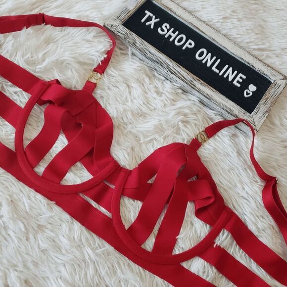 Victoria's Secret Unlined Strappy Banded Bra - Picture 7 of 9